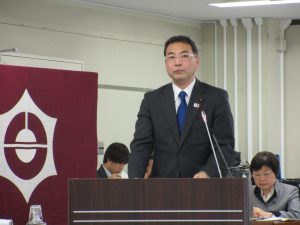 小坂義久「総括質問」