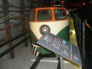 区民文教委員会視察H25年度 012